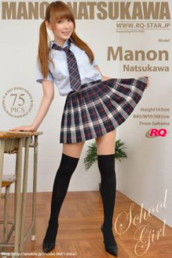 夏季短袖女生乳突图片